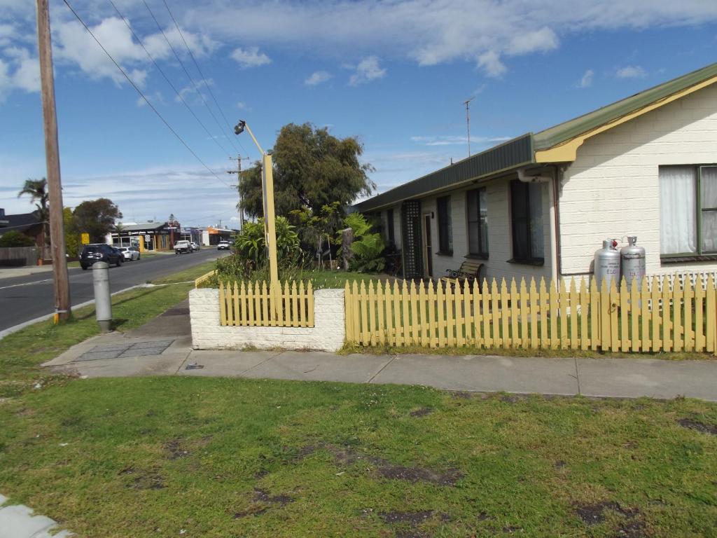 Lakes Entrance Holiday Units Aparthotel Exterior photo